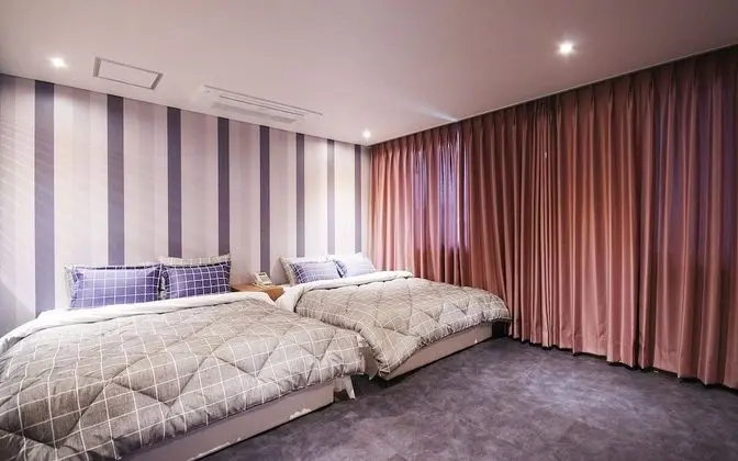 Oda (Twin-GTX1060 couple PC (Netflix avail)