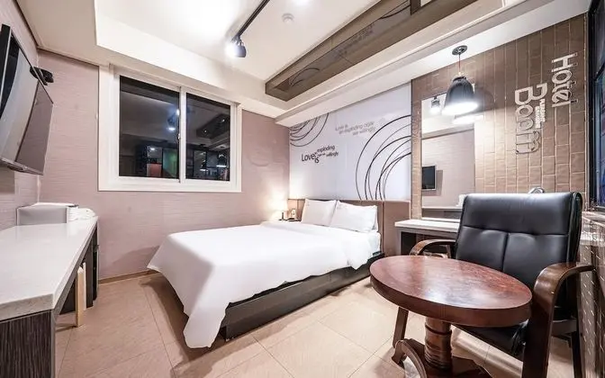 Oda (Deluxe rooms (clean price-to-performa)