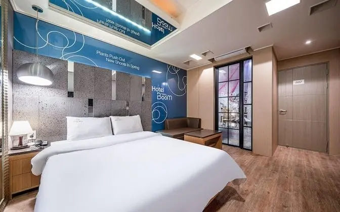 Oda (Deluxe rooms (clean price-to-performa)