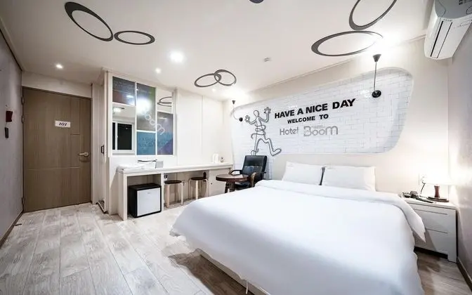 Oda (Deluxe rooms (clean price-to-performa)