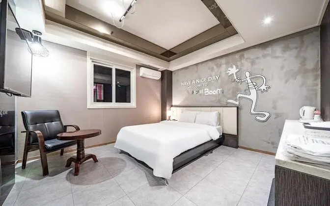 Oda (Deluxe rooms (clean price-to-performa)