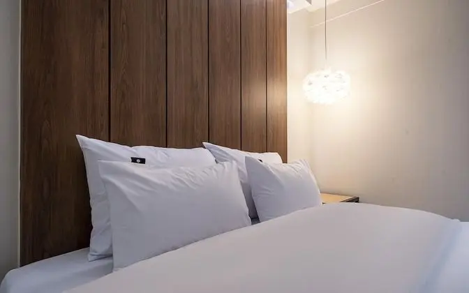 Oda (Standard (Smart TV Netflix available )