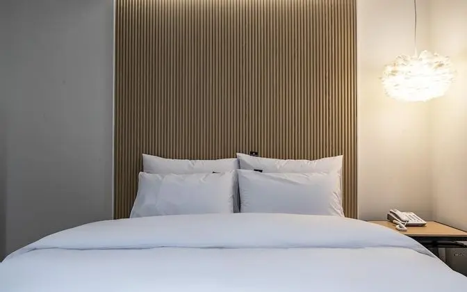 Oda (Standard (Smart TV Netflix available )