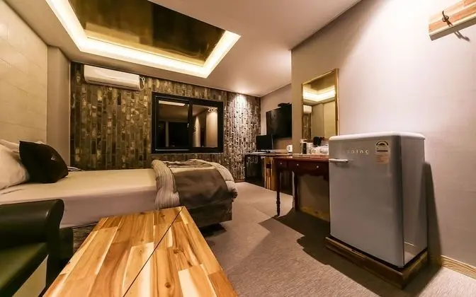 Oda (1 room 1 parking (all rooms available)