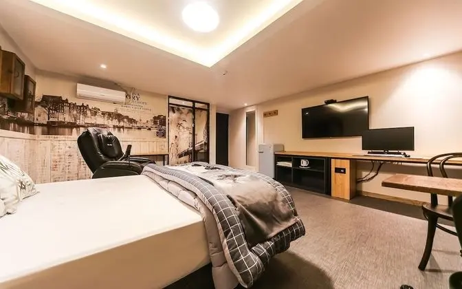 Oda (Executive room - massage chair (all r)