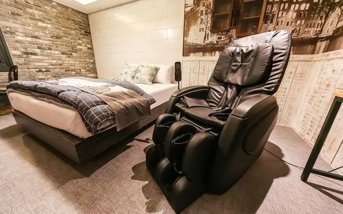 Oda (Executive room - massage chair (all r)