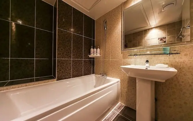 Oda (Executive room - massage chair (all r)