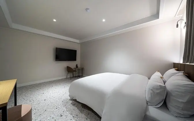 Oda (Standard room (Breakfast pack provide)