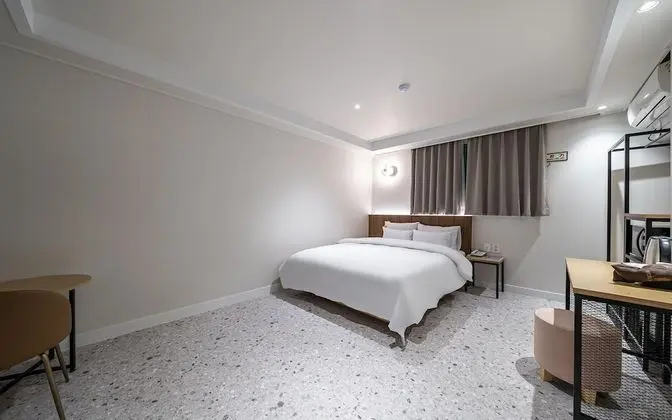 Oda (Standard room (Breakfast pack provide)