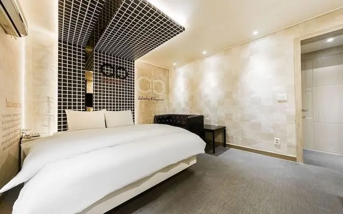 Oda (Special Room (Styler Latest AC Netfli)