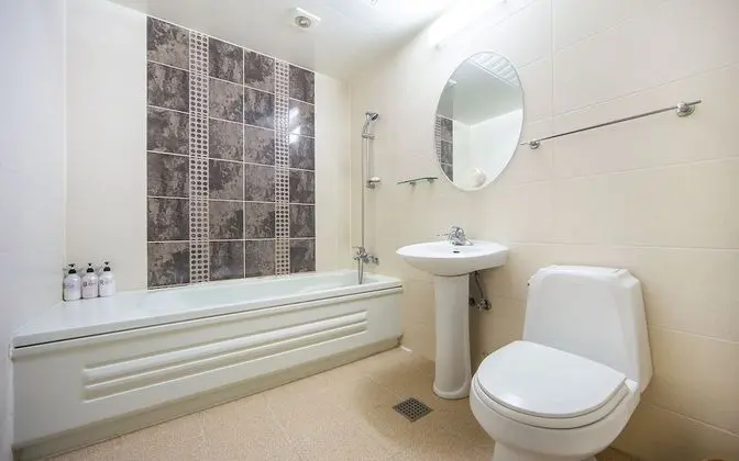 Oda (Twin gaming room-2PC (free Netflix av)