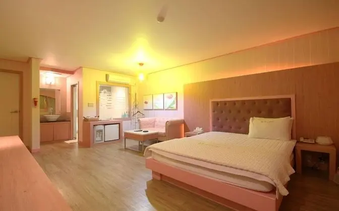 Oda (Special room (Spacious room / PC / bi)