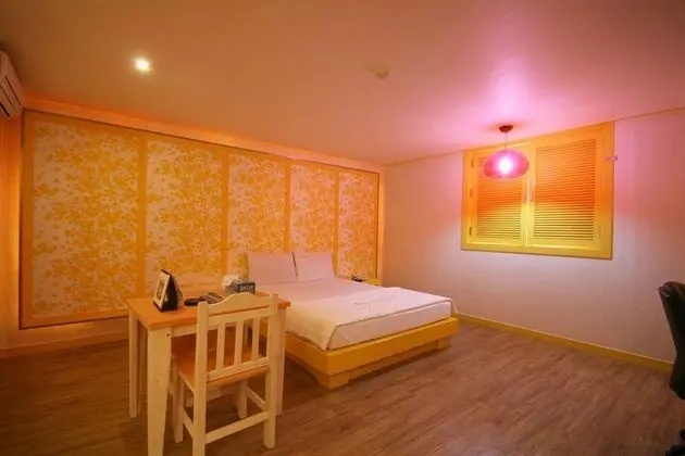 Oda (Special room (Spacious room / PC / bi)