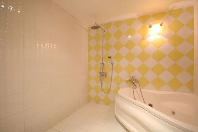 Oda (Special room (Spacious room / PC / bi)