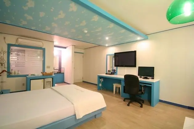 Oda (Special room (Spacious room / PC / bi)