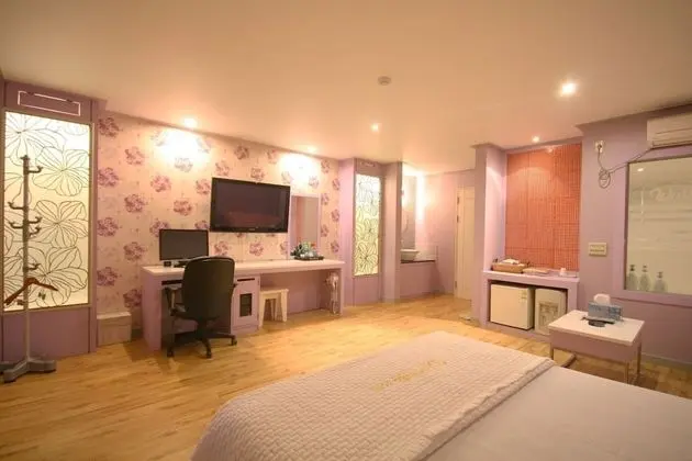 Oda (Special room (Spacious room / PC / bi)