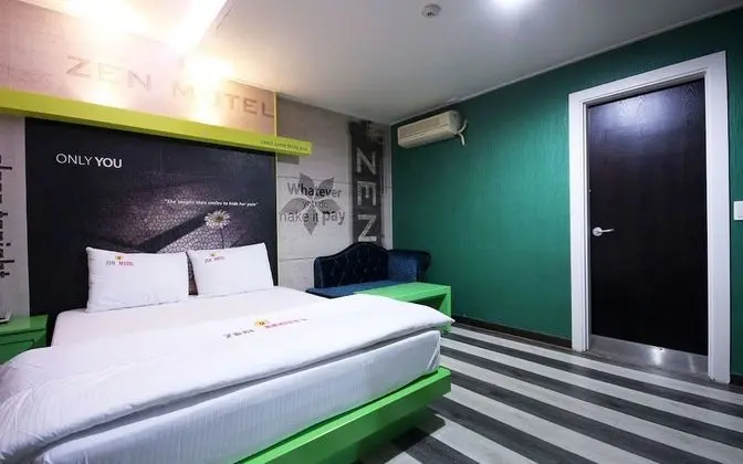 Oda (Luxury (*Netflix available* Baggable )