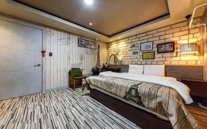 Oda (Business Room-Standard Room Standard )