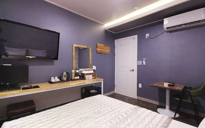 Oda (Deluxe A (free Netflix viewing) (Late)