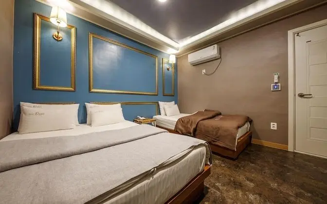 Oda (Twin (free Netflix viewing) (double s)