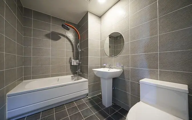 Oda (Twin (free Netflix viewing) (double s)