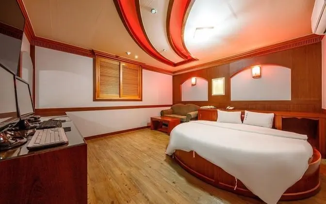 Oda (Special Room (Netflix))