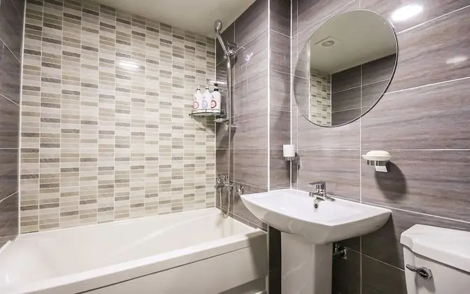 Oda (Suite B (100% disinfection/PC/tub))