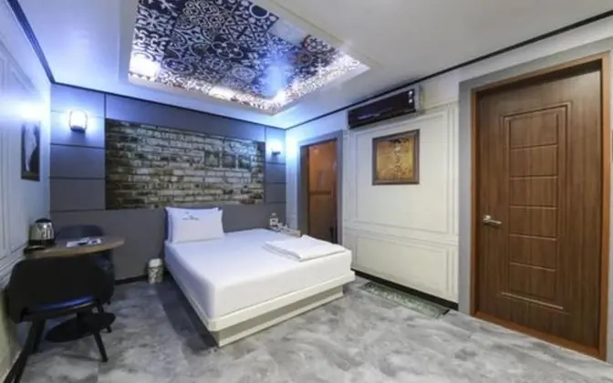 Oda (Special Room-Steam sauna (Netflix /PC)