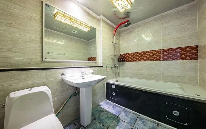 Oda (Special (CESCO Serviced Netflix Avail)