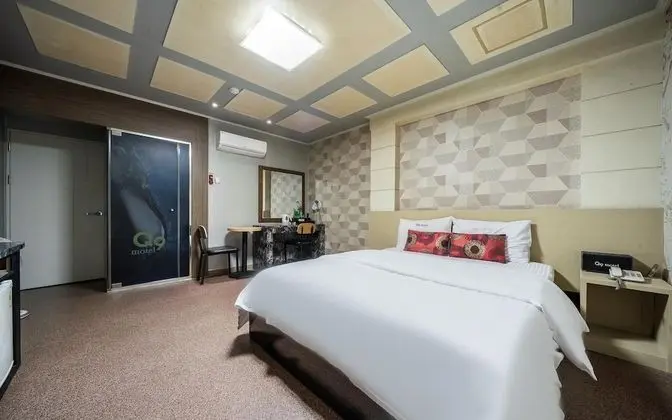 Oda (Standard (CESCO Serviced Netflix Avai)