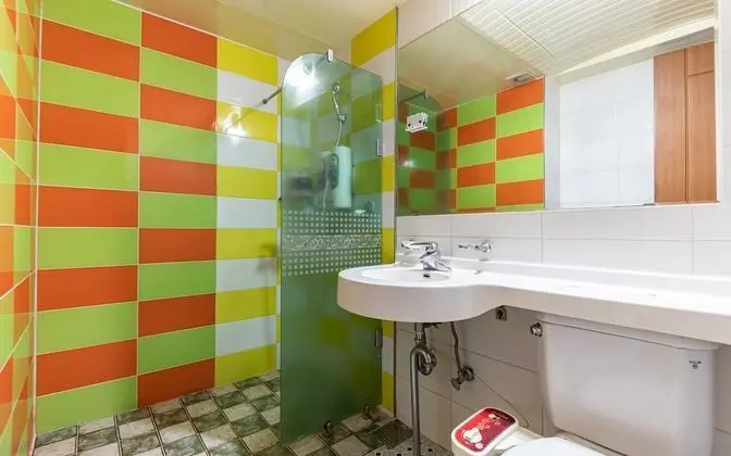 Oda (General room (Netflix City Hall - TV )