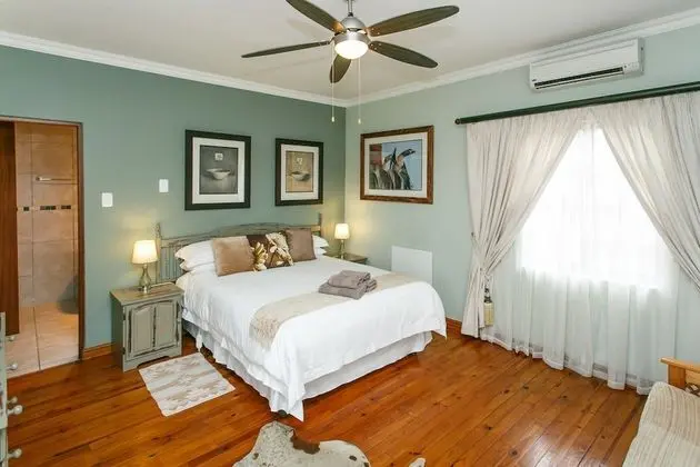 Superior Tek Büyük veya İki Ayrı Yataklı Oda