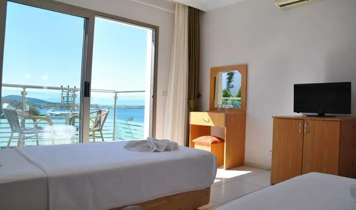 Standart Deniz Manzaralı Oda
