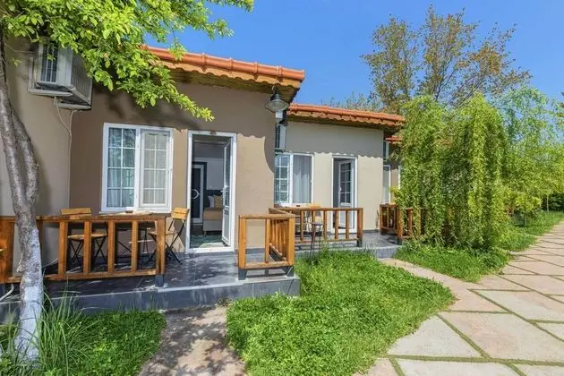 Kiraz Bahçe, Tek Büyük Yataklı Oda(24m2)