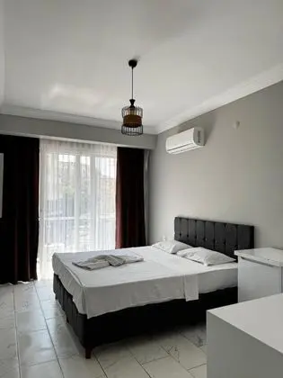 Çift Kişilik, Şehir Manzaralı