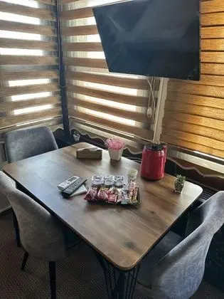 Aile Odası, Sokak Manzaralı, Balkonsuz