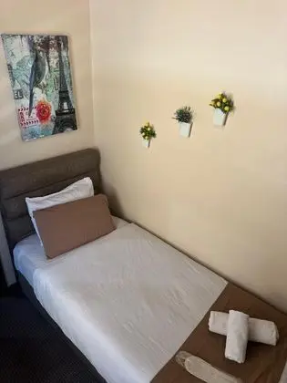 Tek Kişilik, Bahçe Manzaralı, Balkonsuz