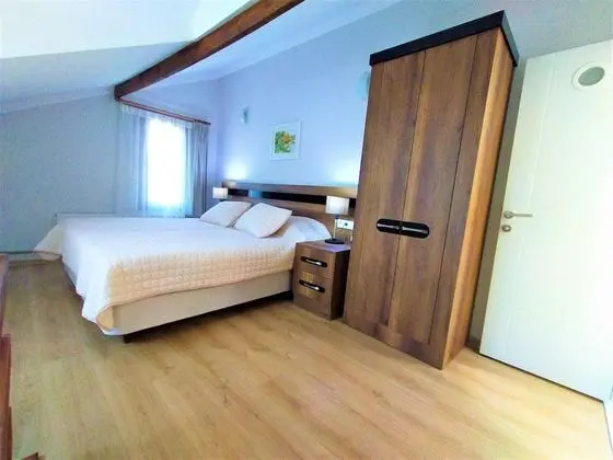 Deluxe Duplex