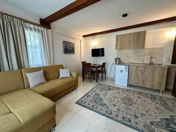 Dublex, Havuz ve Bahçe Manzaralı, Balkonlu
