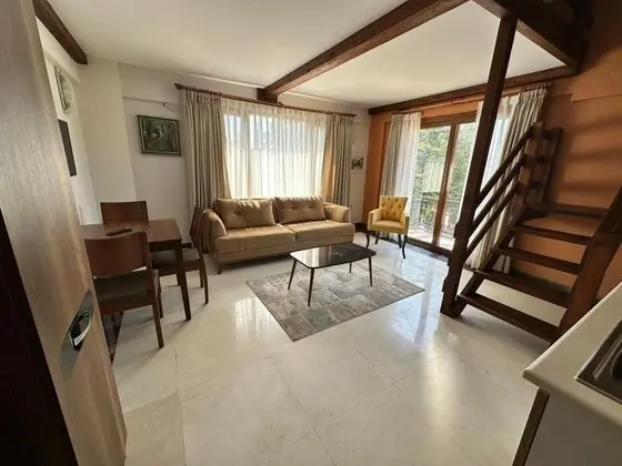 Dublex, Havuz veya Bahçe Manzaralı, Balkonlu