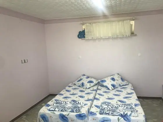 Kısmi Körfez manzaralı köşe veranda oda badem