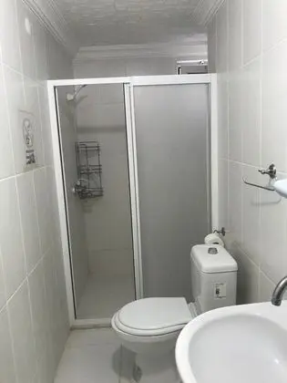 Üst balkonlu Körfez manzaralı Oda Erik
