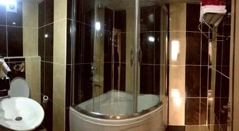 Aile Odası, Şehir Manzaralı