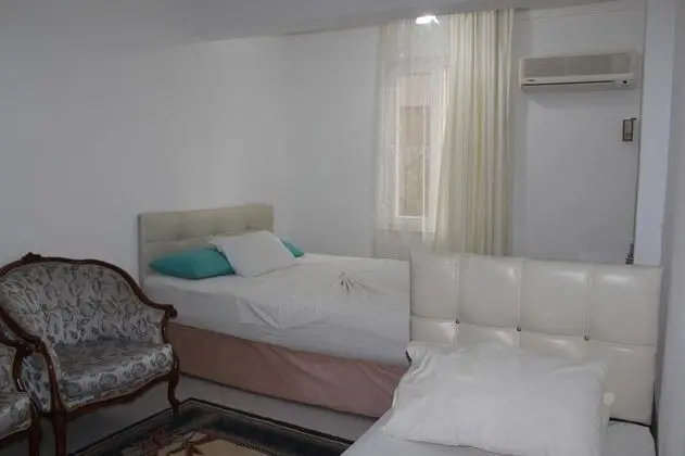 Daire, Bahçe Manzaralı, Balkonlu
