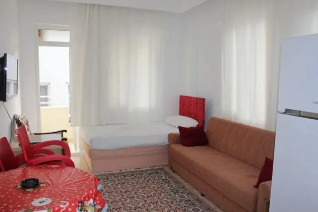 Daire, Bahçe Manzaralı, Balkonlu