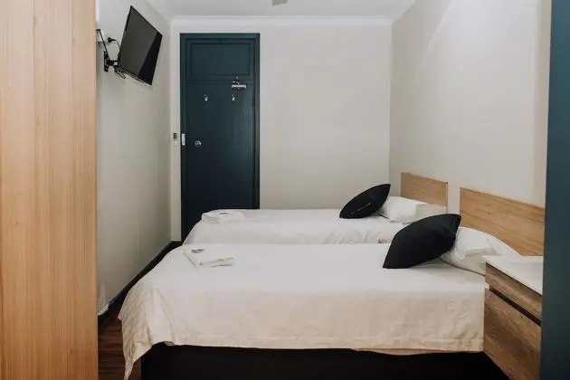 İki Ayrı Yataklı Oda, 2 Tek Kişilik Yatak, Ortak Banyo