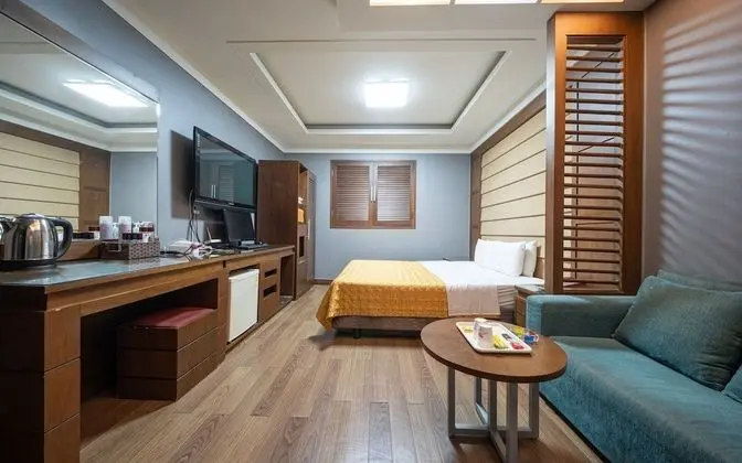 Oda (VIP room)