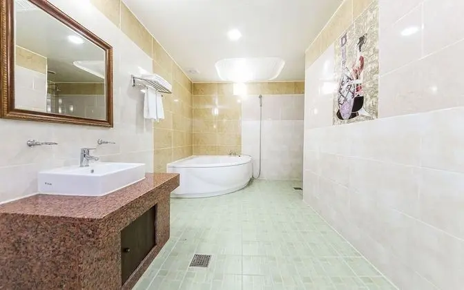 Oda (VIP (Twin Bed Bathtub))