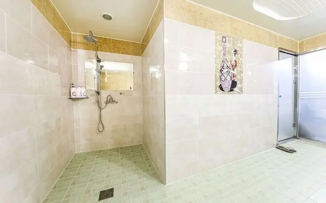 Oda (VIP (Twin Bed Bathtub))