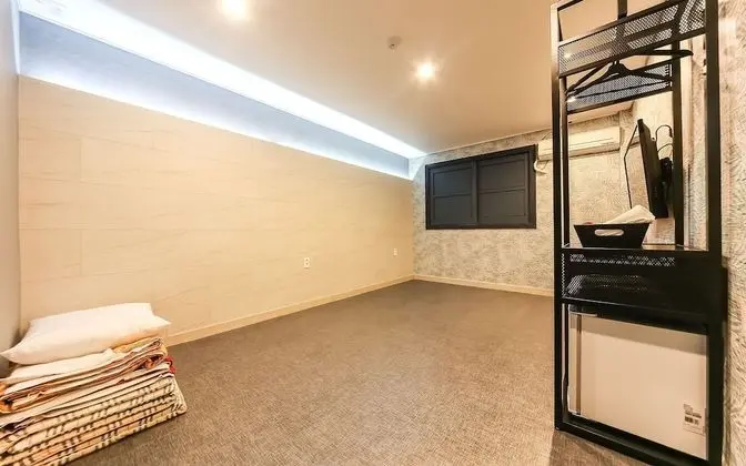 Oda (Ondol (air purifier Netflix available)